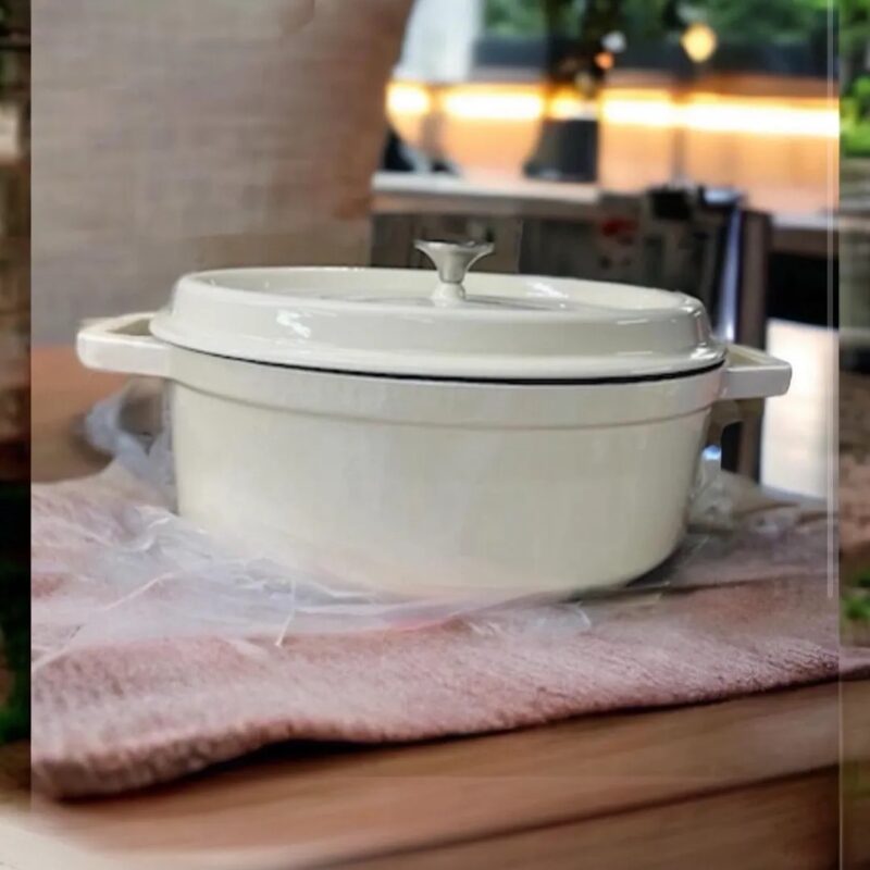 6L Cast Iron Oval Shaped Pot - ZKG Homeware